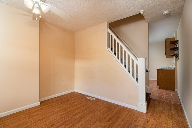 Foto del edificio - ???Walk to PENN & DREXEL | YARD!! | Front ...