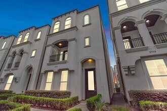 Building Photo - 2716 Freund St