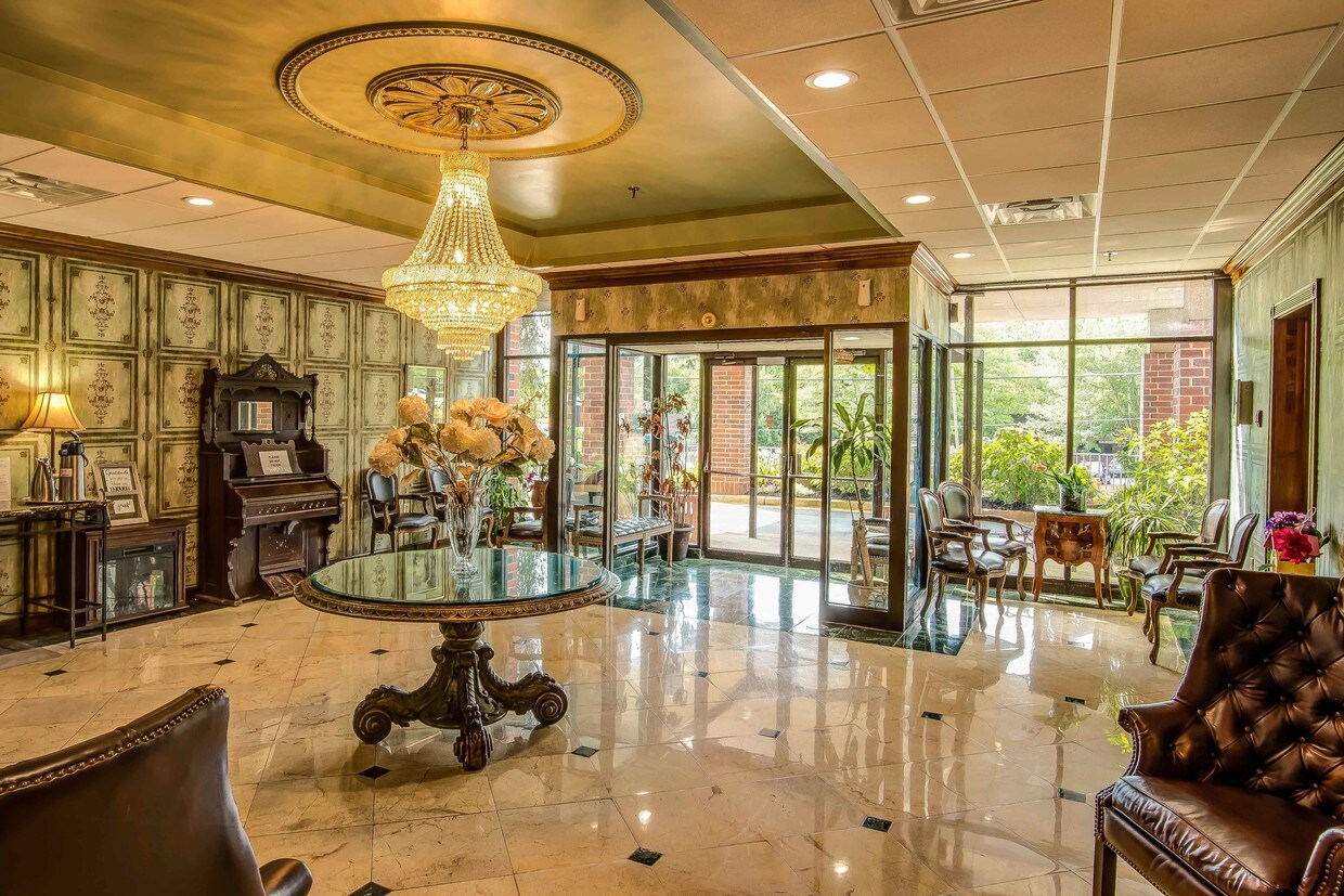 Foto principal - Coventry Place Senior Living Community