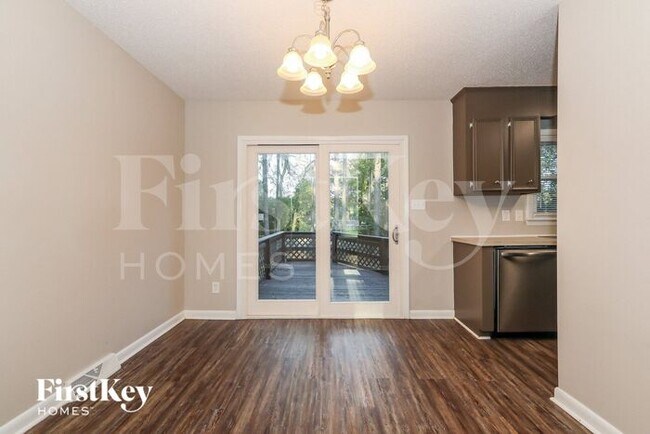 Foto del edificio - 8508 Woodthorn Pl
