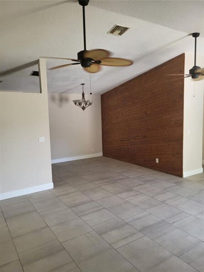 Foto del edificio - 7816 SW 7th Pl