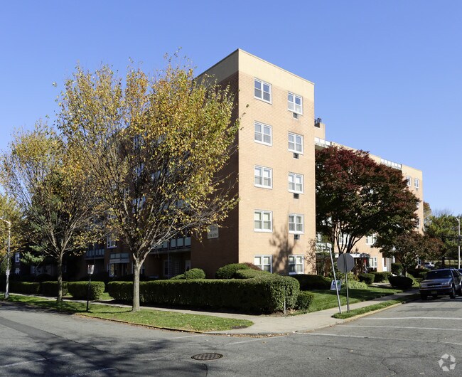 311 Reynolds Terrace Apartments Orange, NJ