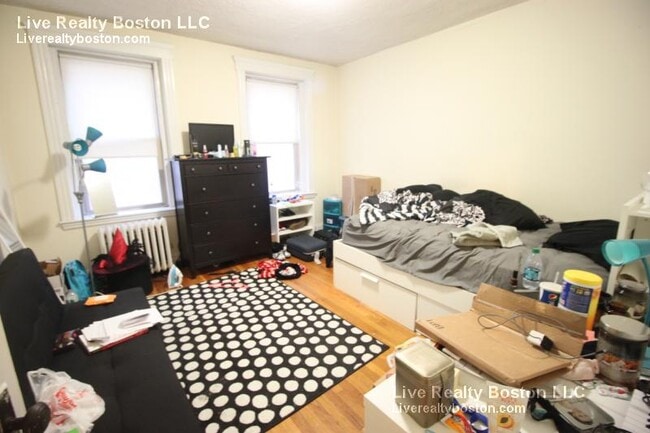 Building Photo - 109 Saint Stephen St
