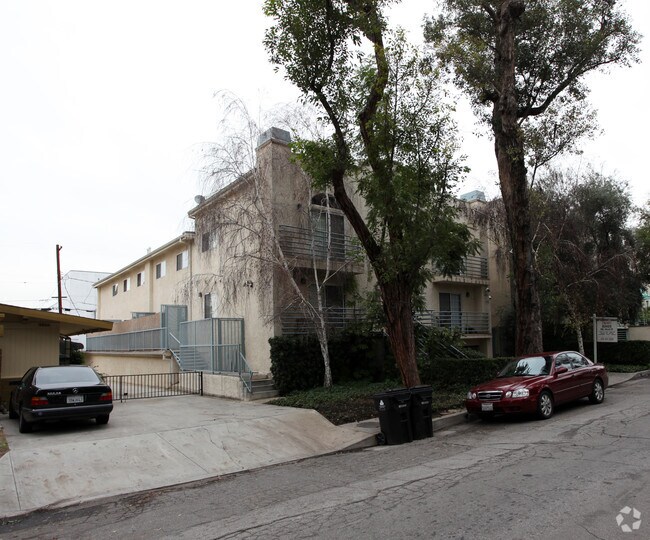 Del Valle Apartments Woodland Hills Ca Del Valle Apartments Woodland Hills Ca