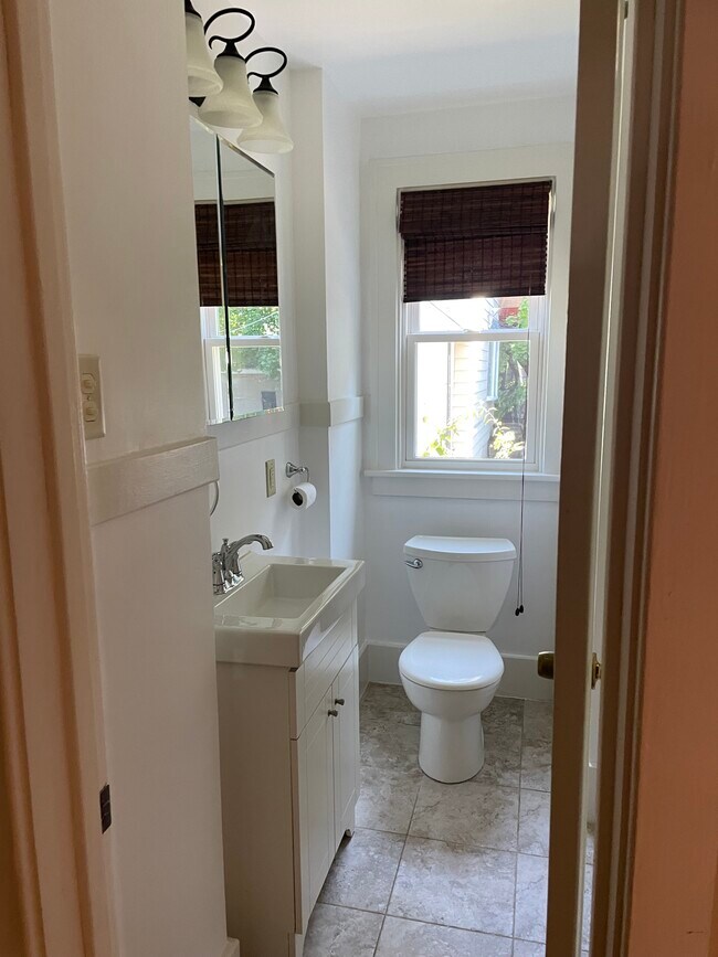 Foto del edificio - 414 Kenwood Ave