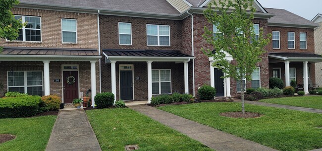 Building Photo - 207 Oldbury Ln