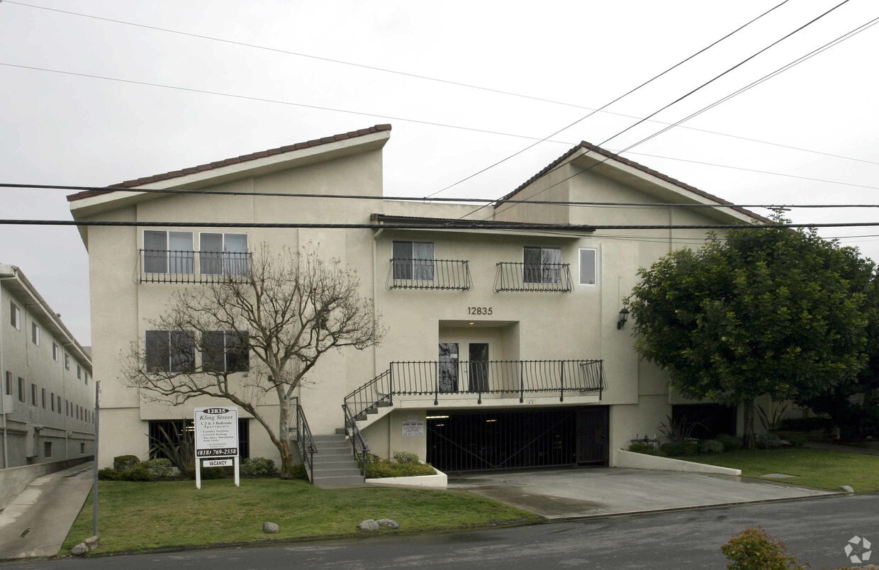 Building Photo - 12835 Kling St