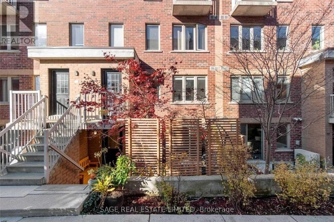 Building Photo - 11-111 Ruttan St