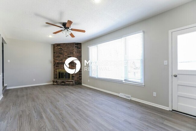 Foto del edificio - 3 Bedroom Pet-Friendly Home in Grandview, ...