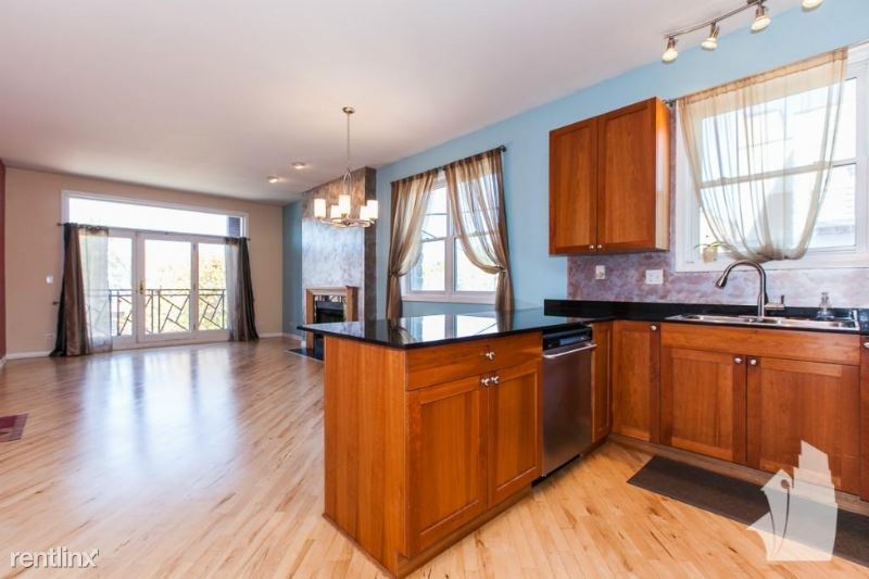Foto principal - 2215 W Augusta Blvd