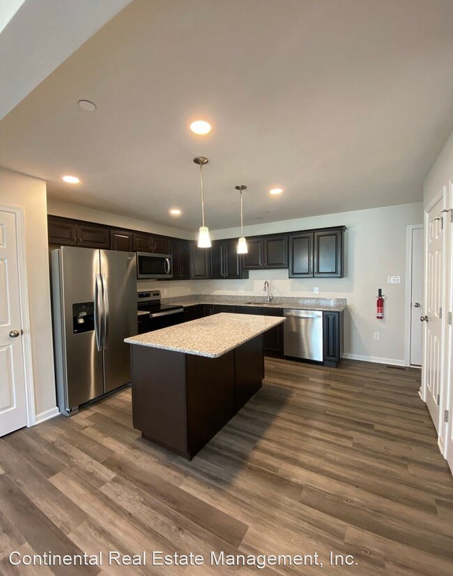 Building Photo - 3 br, 2.5 bath House - 105 Veery Way