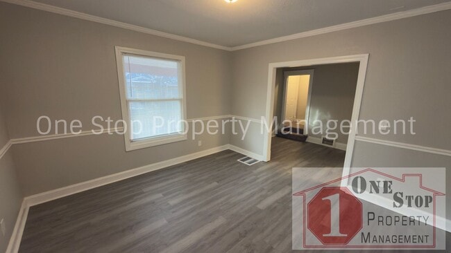 Building Photo - Beautiful 3 Bedroom 1.75 Bathroom Home in Kansas City!