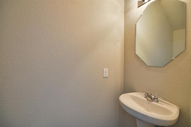 Building Photo - 25119 Bells Canyon Dr