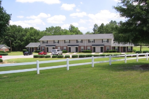 Building Photo - Maple Glen Apartments