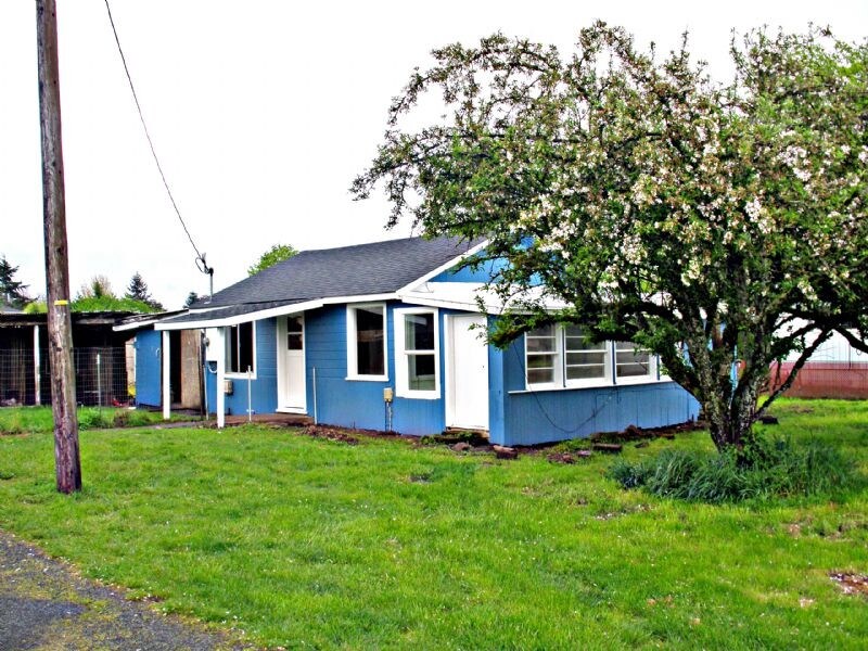 Foto principal - Small farm house in country setting on app...