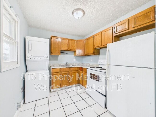 Building Photo - 6104 E 152 Terrace