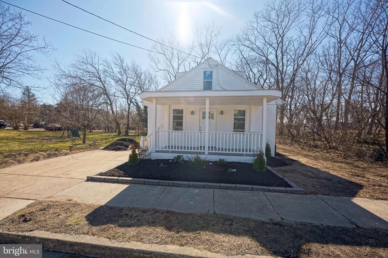 Primary Photo - 110 Thomas Ave S