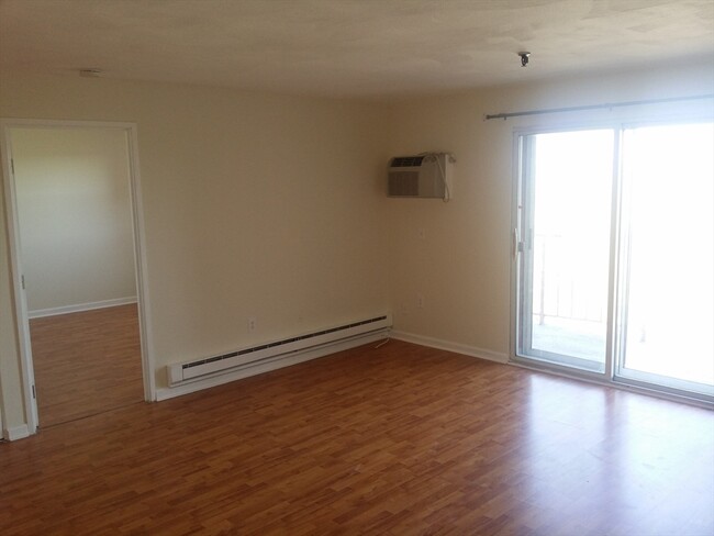 Building Photo - 115 W Squantum St