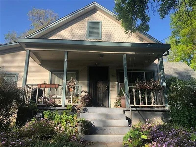 Building Photo - Cute 3-Bed