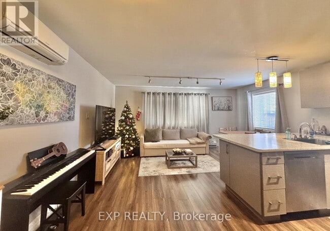 Photo du bâtiment - 5 Paisley Blvd E