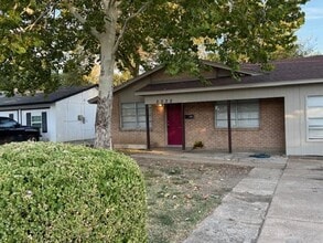 Building Photo - 2522 Cunningham St