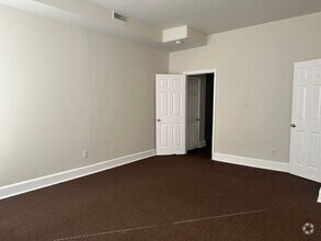Building Photo - 3222 Auchentoroly Terrace