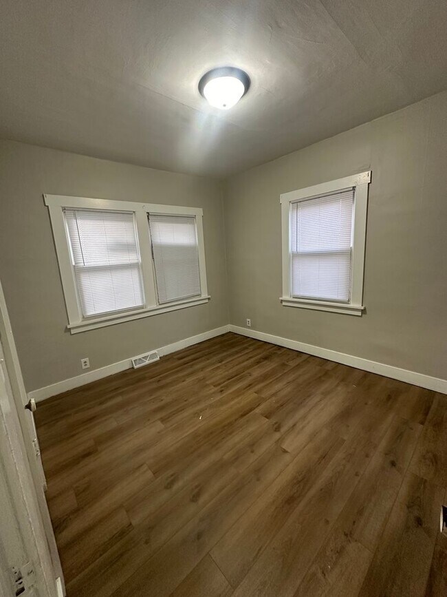 Foto del edificio - 2 Bed /1 Bath Bungalow