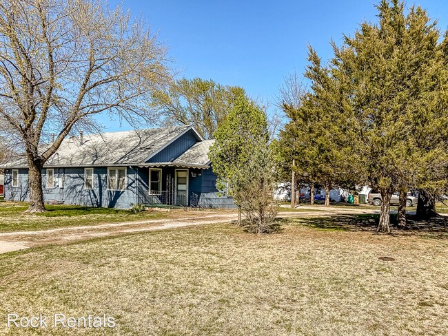 Foto del edificio - 3 br, 2 bath House - 128 W Ave E