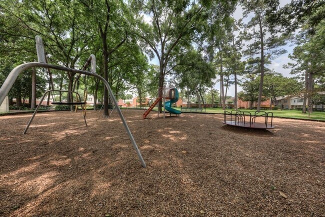 Building Photo - 12602 Rip Van Winkle Dr