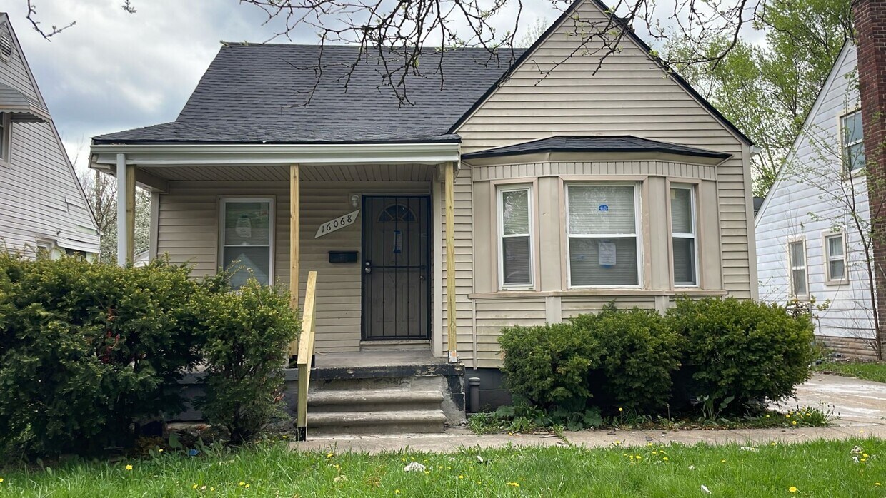 Primary Photo - 16068 Coram St