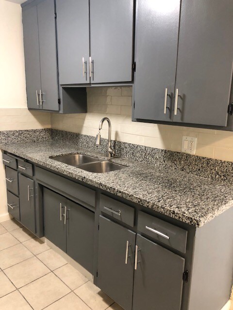Foto del edificio - 14609 Saticoy St
