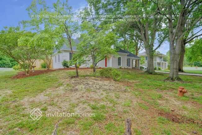 Building Photo - 214 Armstrong Dr