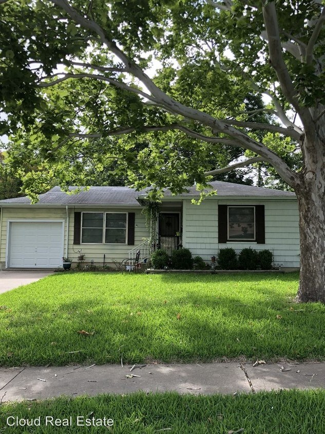 Primary Photo - 3 br, 1.5 bath House - 1408 ESTELLE