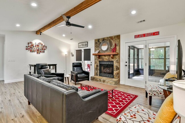 Foto del edificio - Charming 3 Bed / 2 Bath Furnished Ranch in One of Peachtree City's Most Scenic Settings