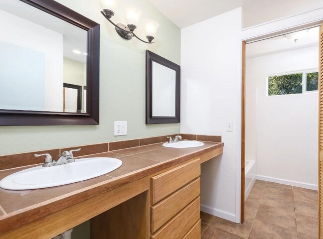 Foto del edificio - 1088 Palomino Rd