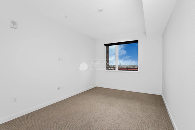 Building Photo - 400 El Camino Real