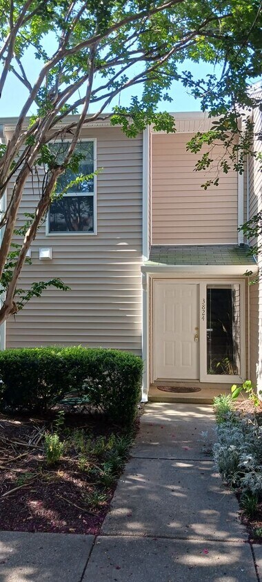 Foto principal - 2 bedroom/ 1.5 bathroom- The Midlands