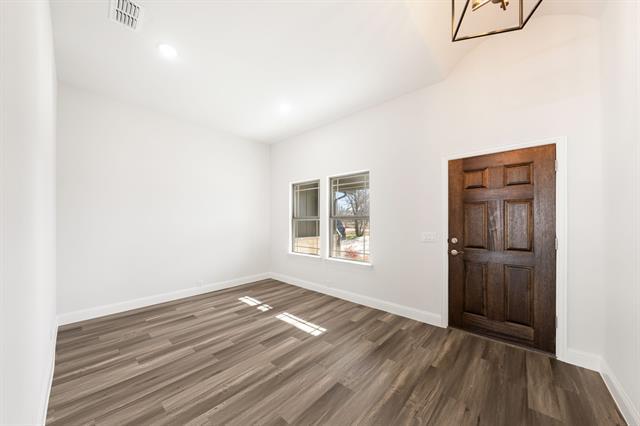 Building Photo - 502 Second St