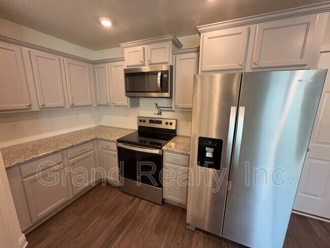 Foto del edificio - 4409 Village Oak Ln