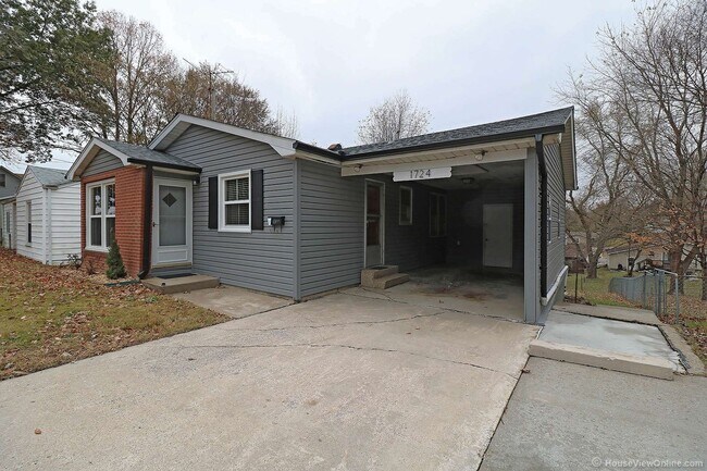 Building Photo - AVAIABLE JUNE 2024- House Close To Campus