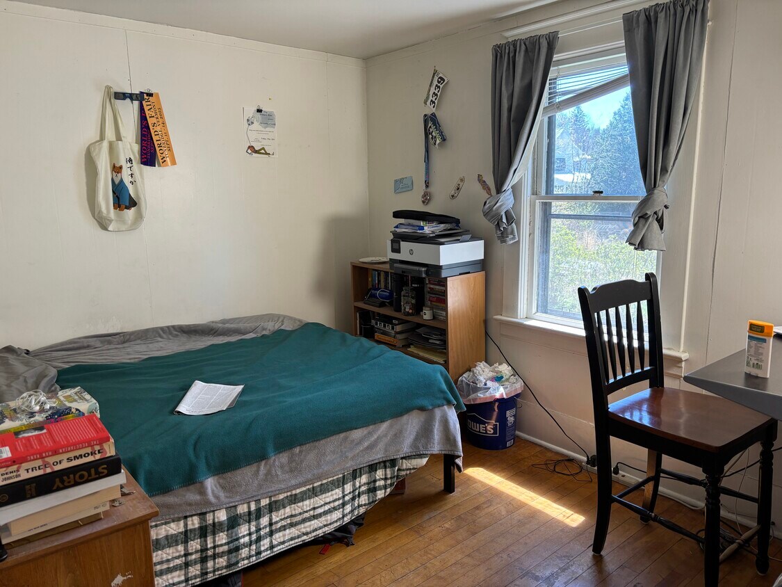 Foto principal - 116 Hayward St
