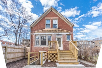 Building Photo - 7144 S Wentworth Ave