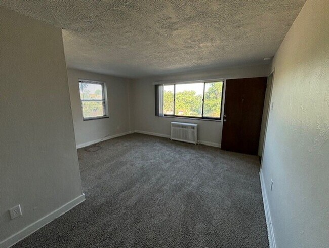 Foto del edificio - 1500 Radford Road