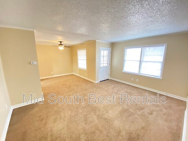 Building Photo - 1278 Dogwood Dr