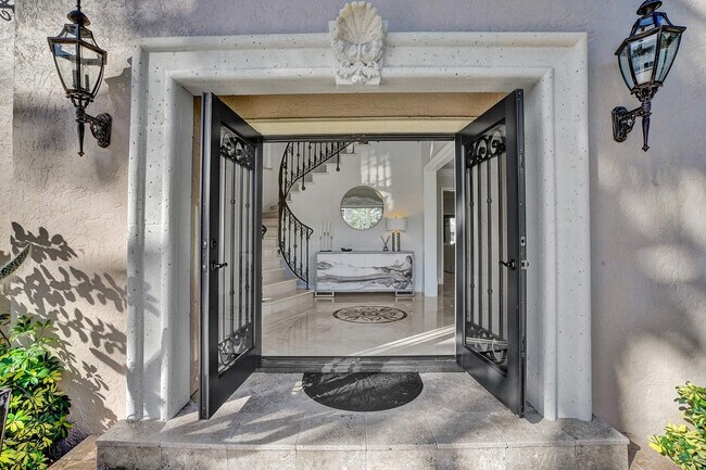 Building Photo - 73 Nurmi Dr