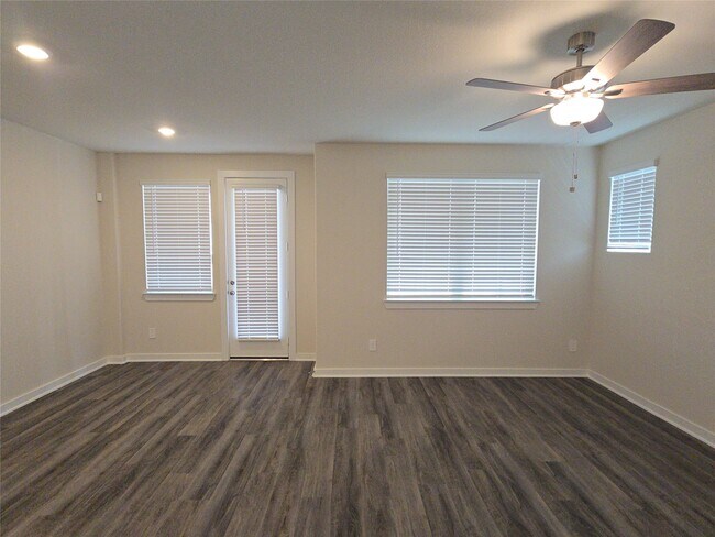 Building Photo - 4112 Good Vineyard Ln