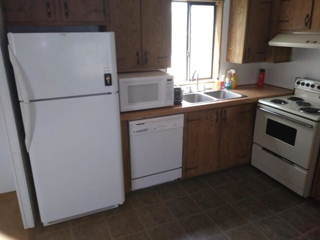 Building Photo - 65 E 8800 S