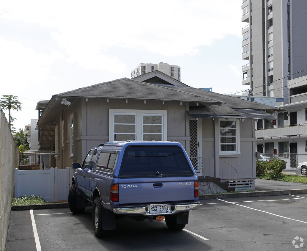 Building Photo - 2123 Citron St