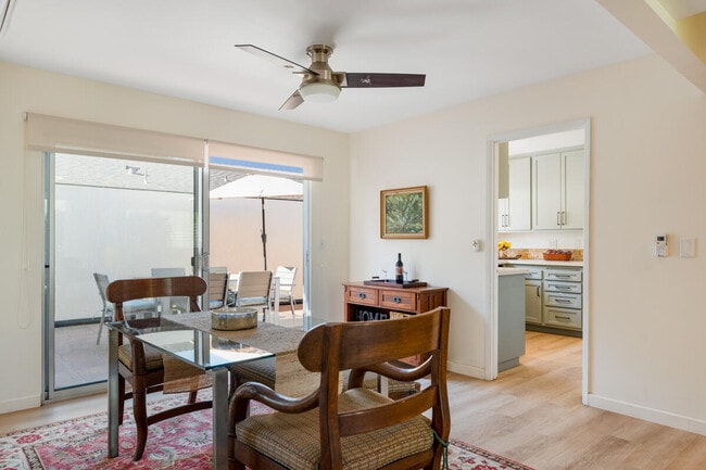 Foto del edificio - 4126 Foothill Rd