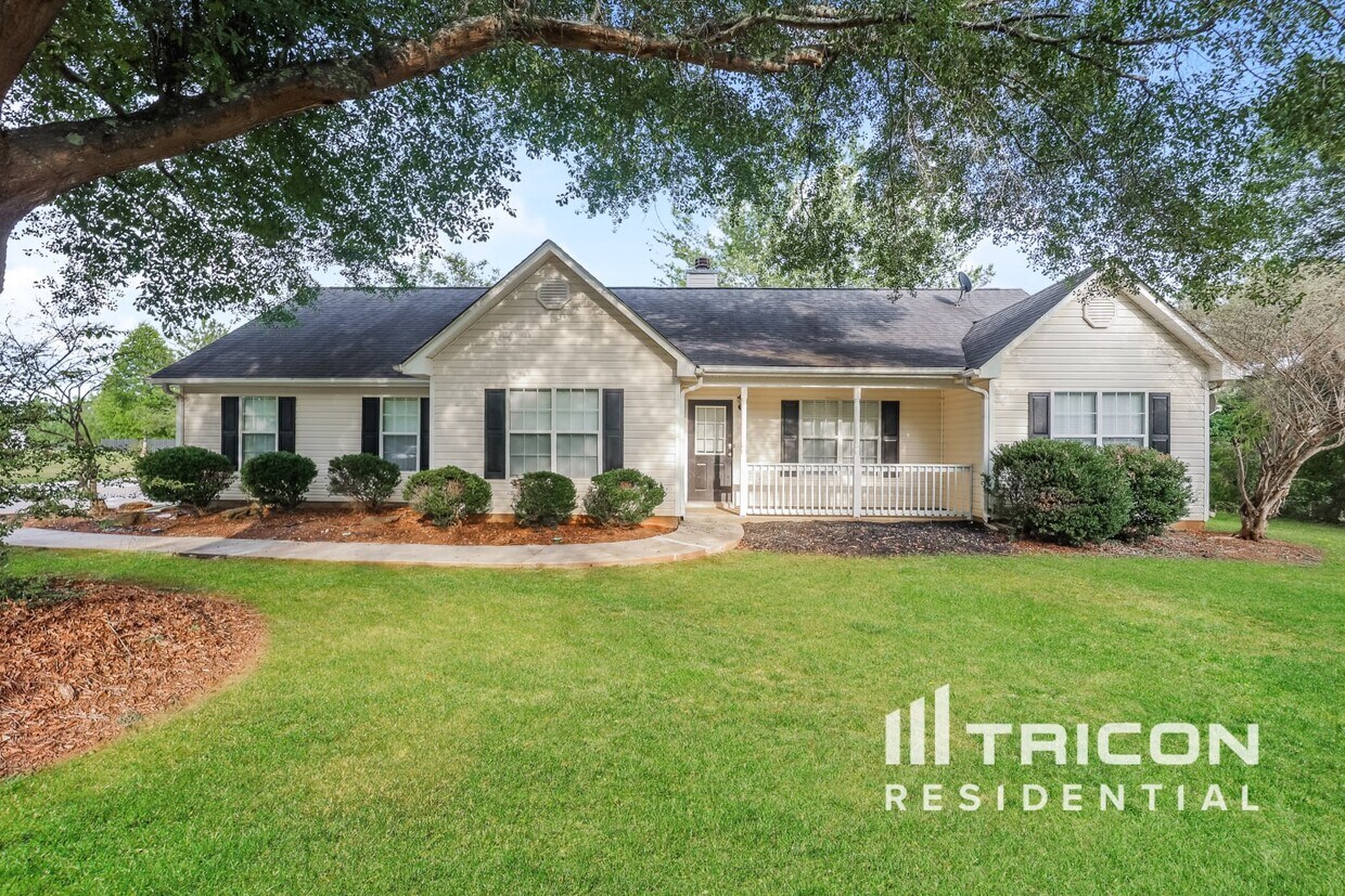 Foto principal - 175 Cedar Ridge Road Locust Grove GA